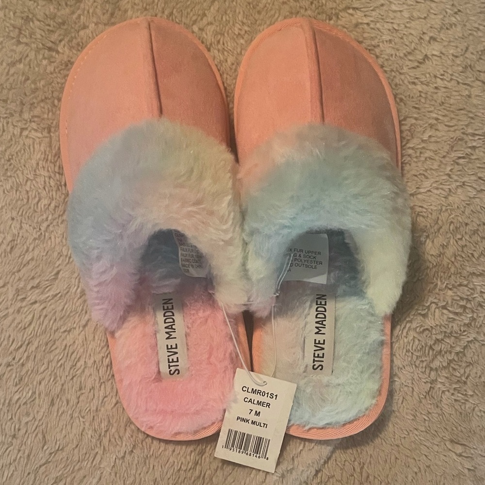 NWT Steve Madden Rainbow house shoes